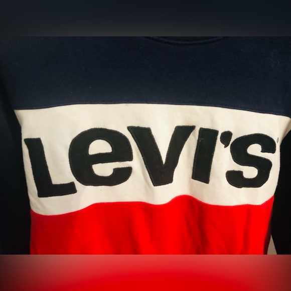 Medium Levi’s sweater - Picture 2 of 5